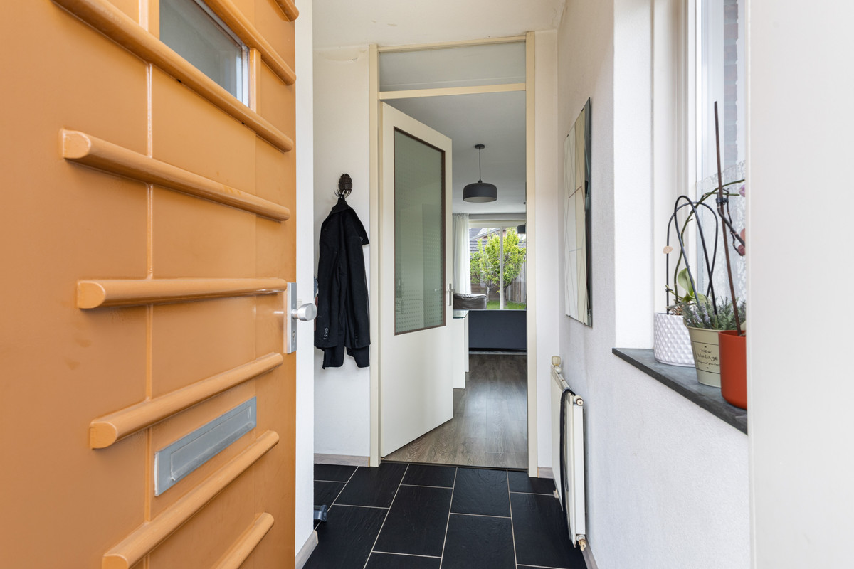 Tussenwoning te koop: Jacob Marisstraat 73, Dordrecht