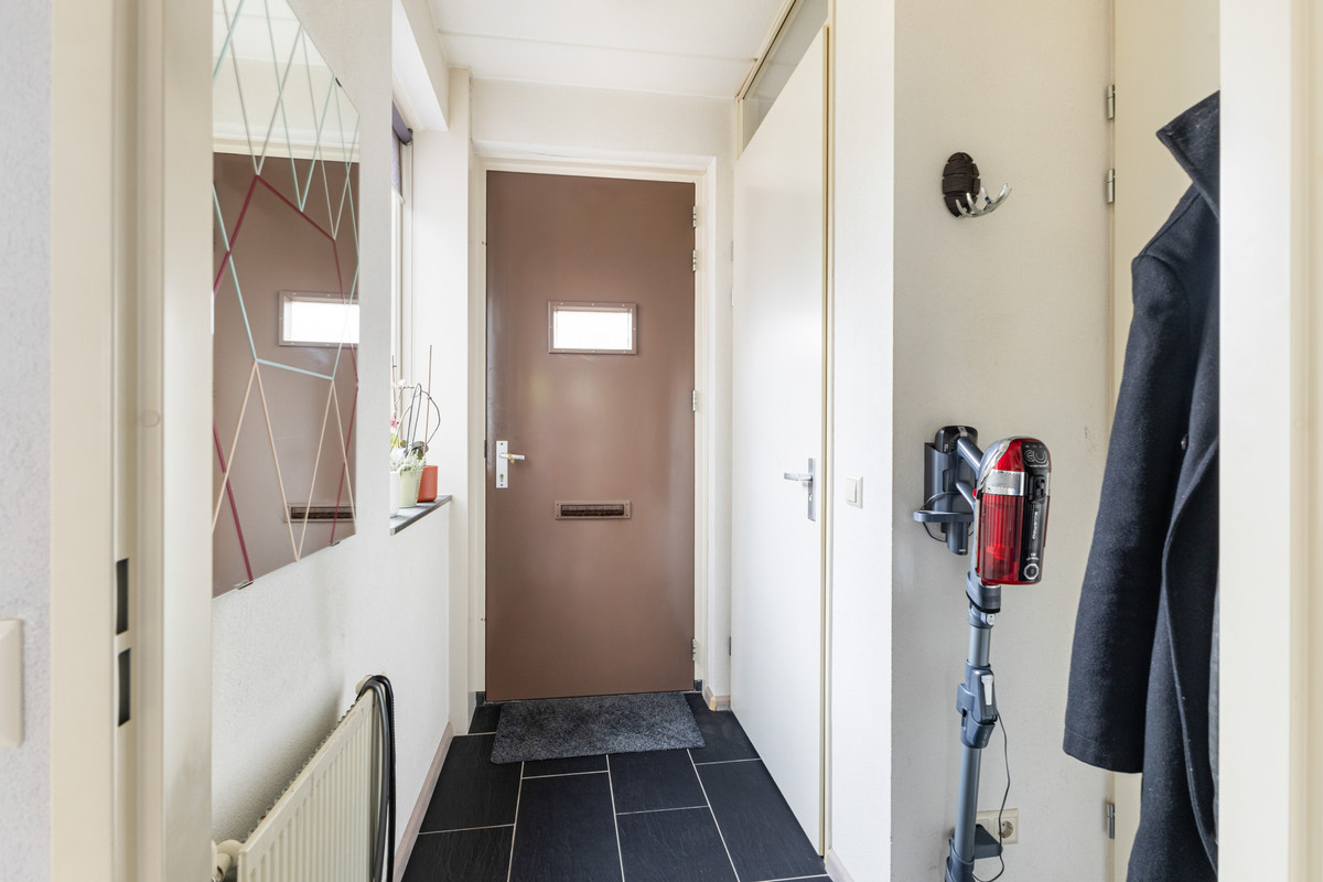 Tussenwoning te koop: Jacob Marisstraat 73, Dordrecht