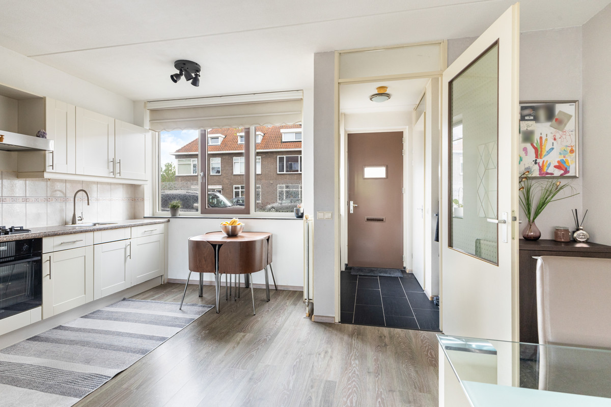 Tussenwoning te koop: Jacob Marisstraat 73, Dordrecht