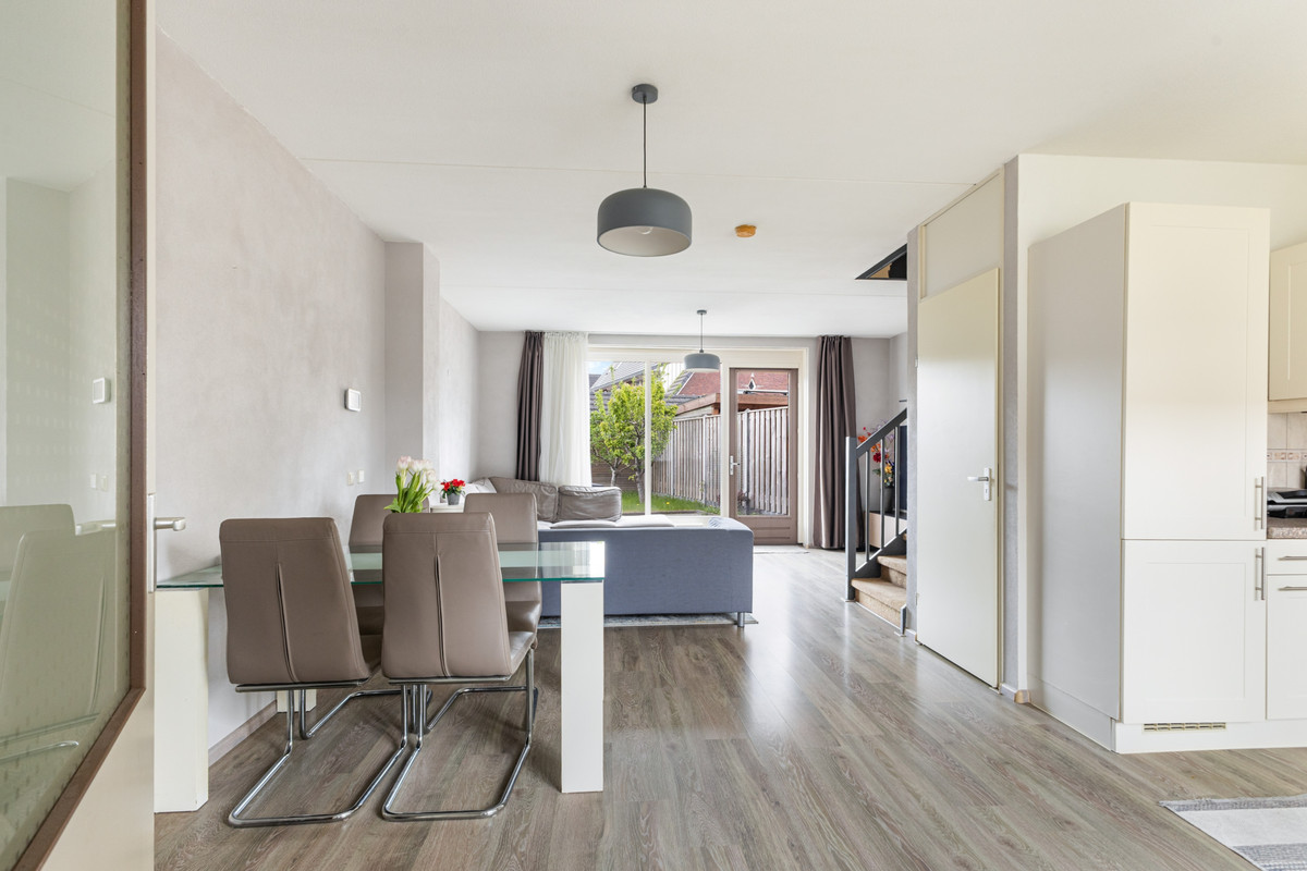 Tussenwoning te koop: Jacob Marisstraat 73, Dordrecht