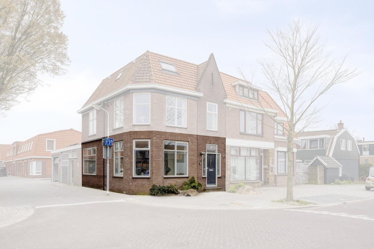 Appartement te koop: Rosmolenstraat 36, Zaandam