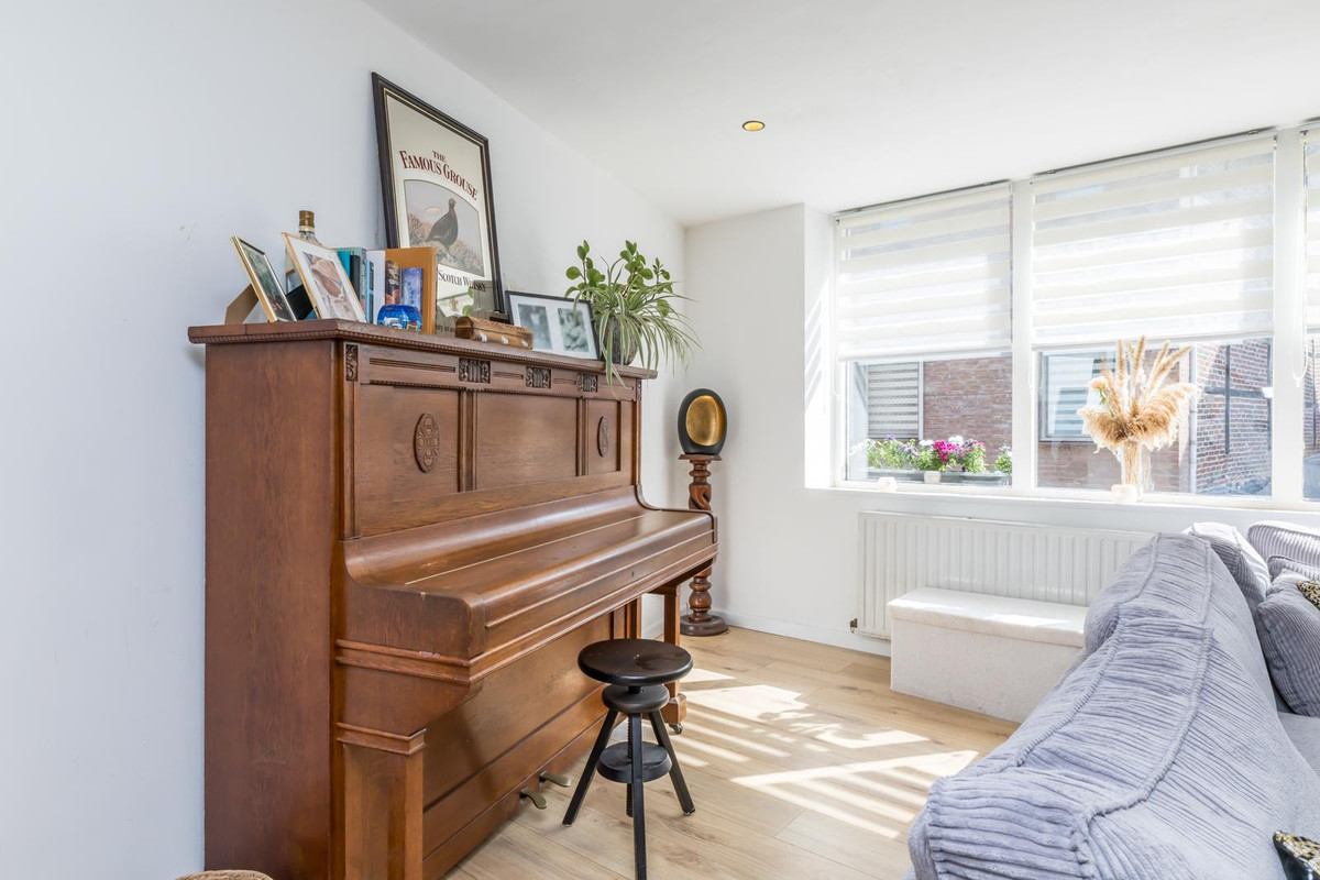 Twee-onder-één-kap te koop: Merkelbeekerstraat 6, Schinveld