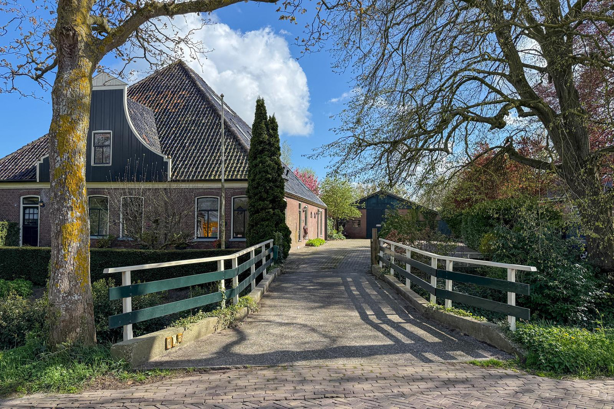 Vrijstaande woning te koop: Dorpsweg 182, Twisk