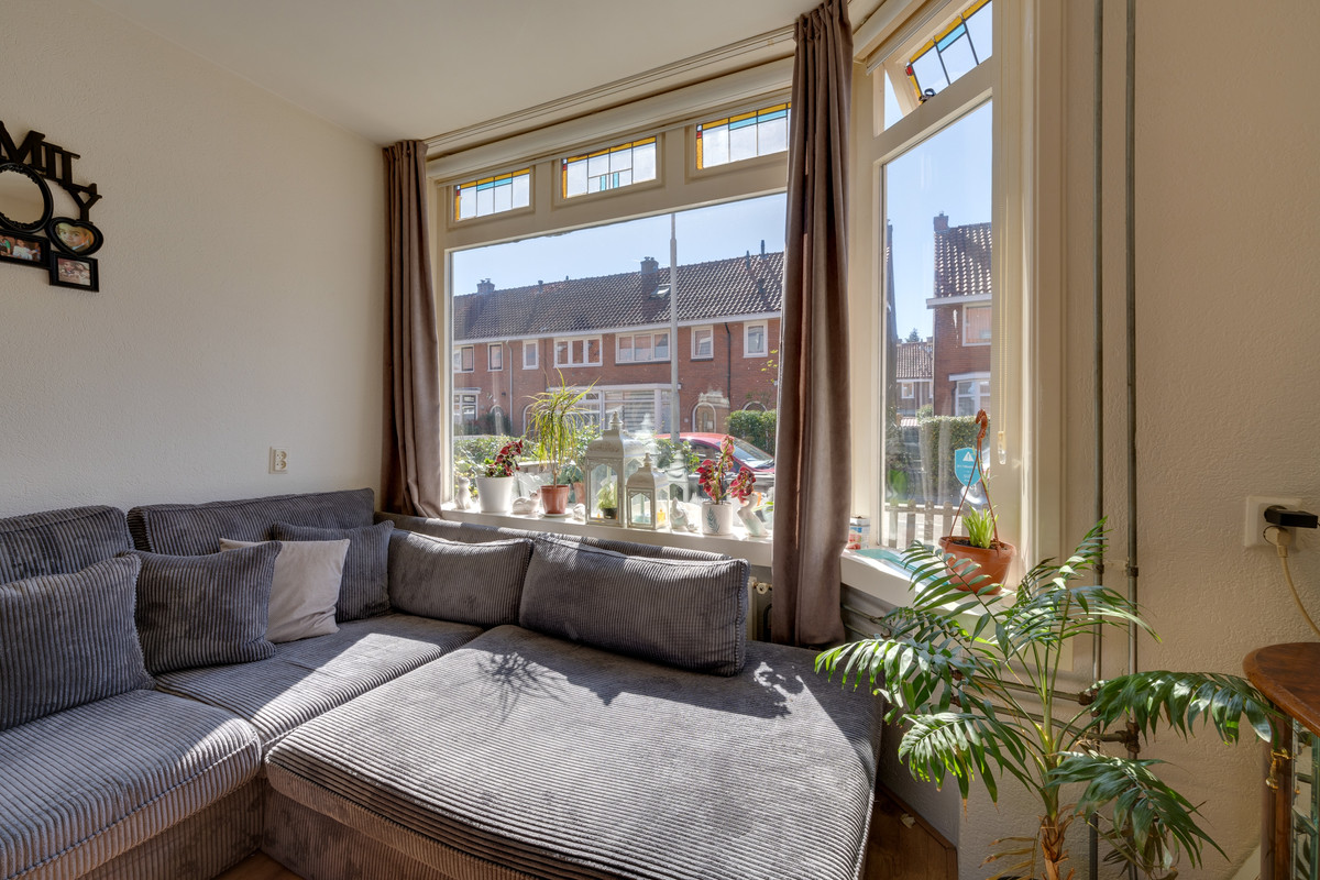 Tussenwoning te koop: Lijsterbesstraat 50, Zaandam