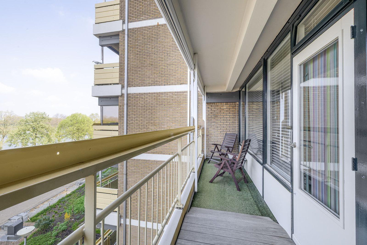 Appartement te koop: Maaskade 66, Venlo