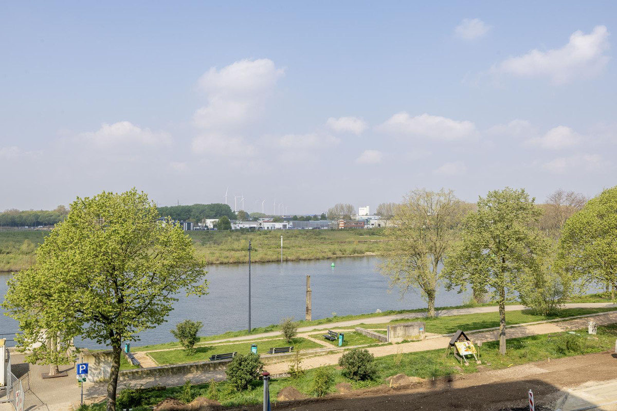Appartement te koop: Maaskade 66, Venlo