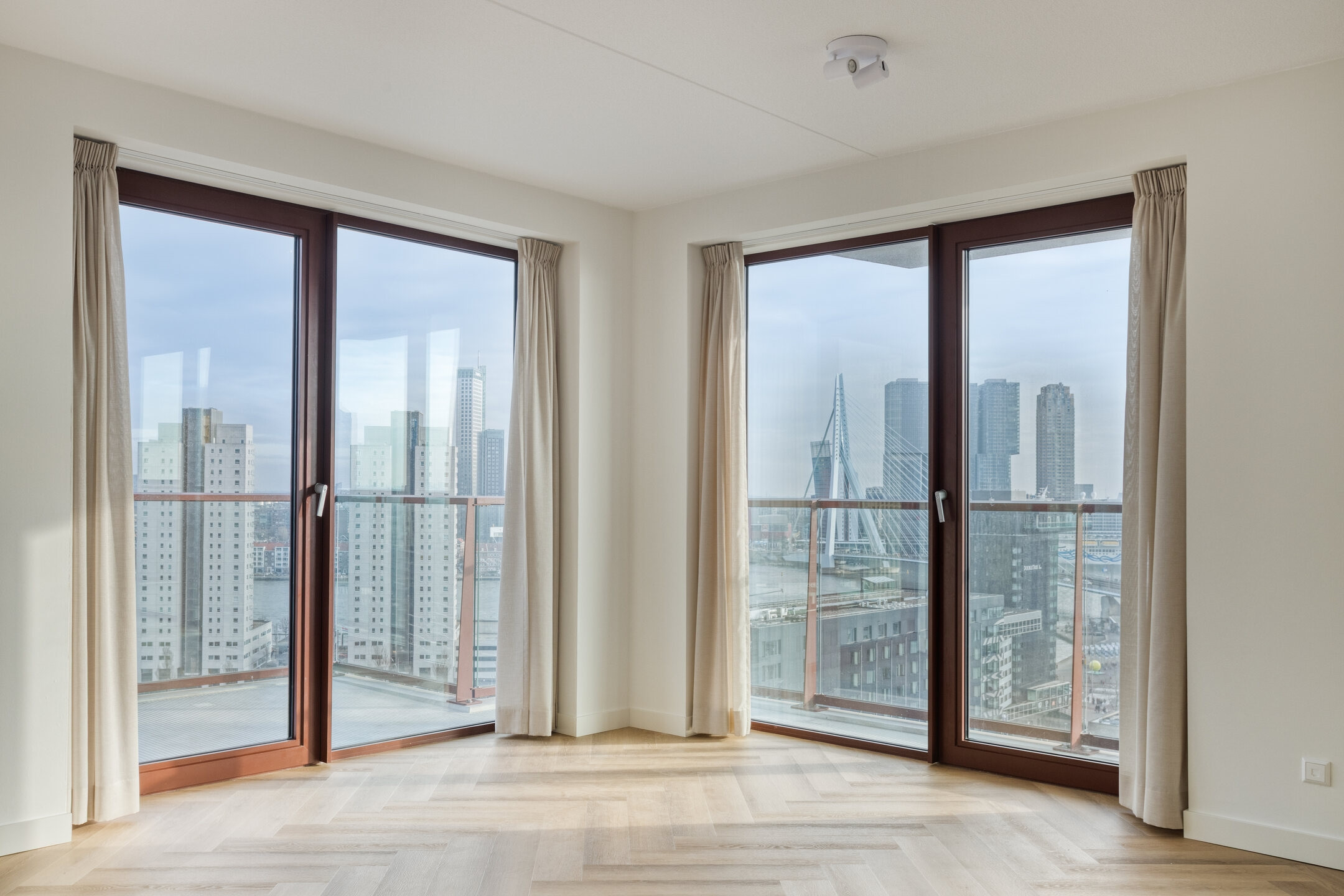 Baan 34F17, Rotterdam