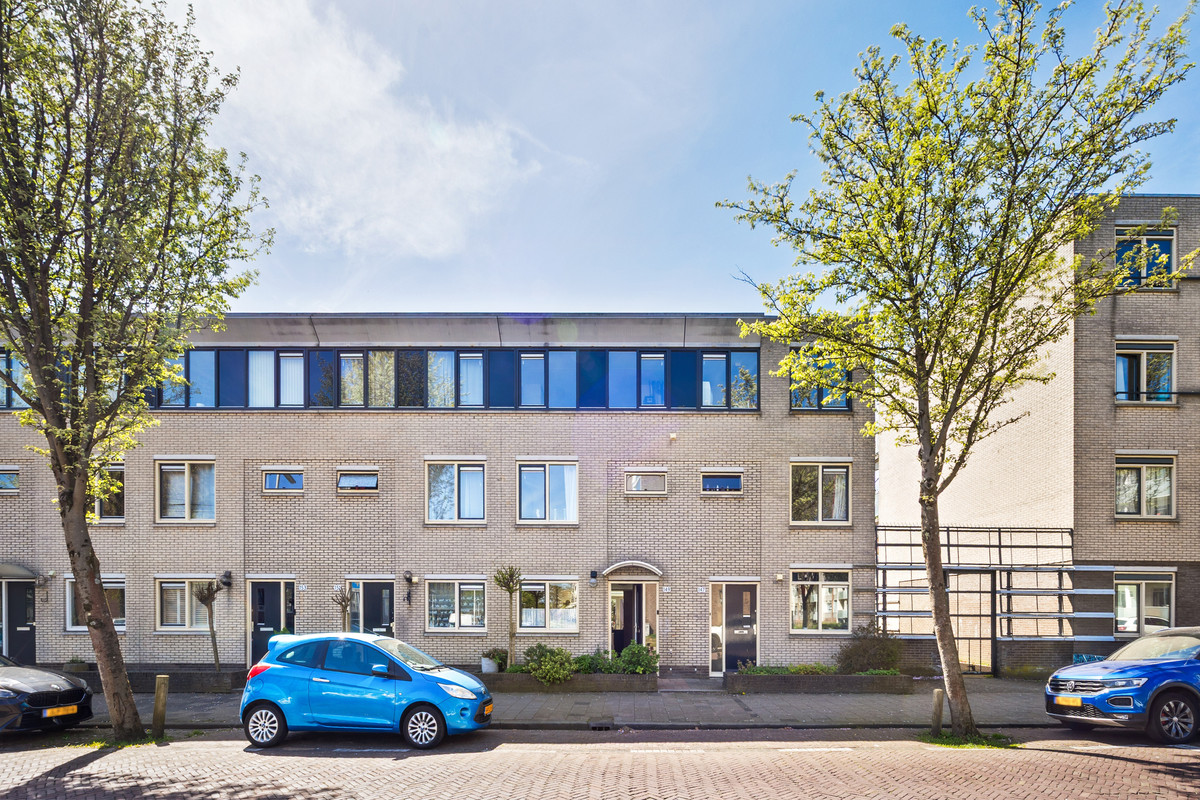 Tussenwoning te koop: Remmersteinstraat 149, 'S-Gravenhage