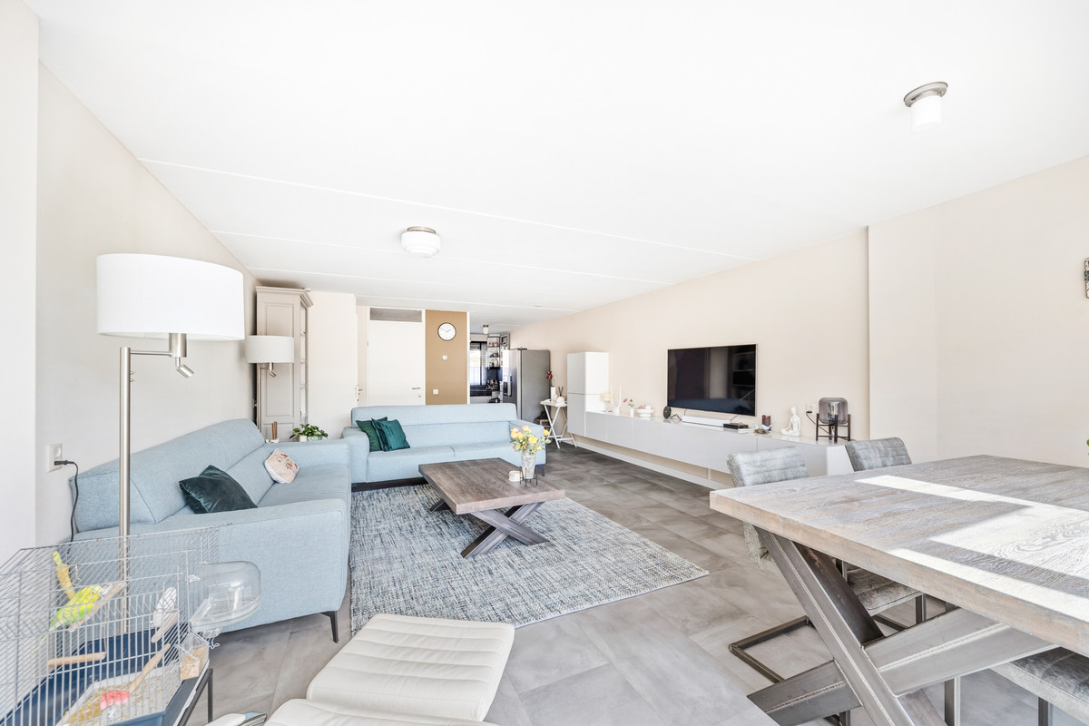 Tussenwoning te koop: Remmersteinstraat 149, 'S-Gravenhage