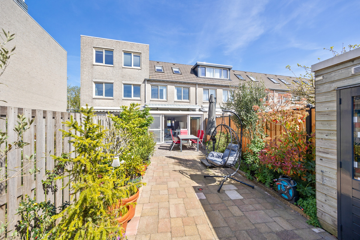 Tussenwoning te koop: Remmersteinstraat 149, 'S-Gravenhage