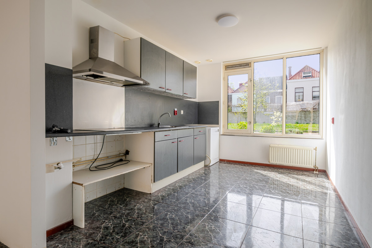 Tussenwoning te koop: Houtzagerssingel 120, 'S-Gravenhage