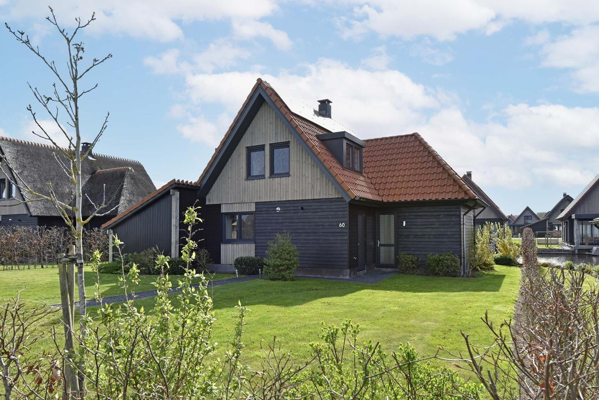 Vrijstaande woning te koop: Waterstaete 60, Ossenzijl