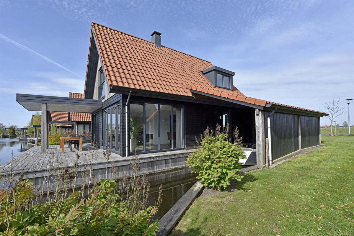 Vrijstaande woning te koop: Waterstaete 60, Ossenzijl