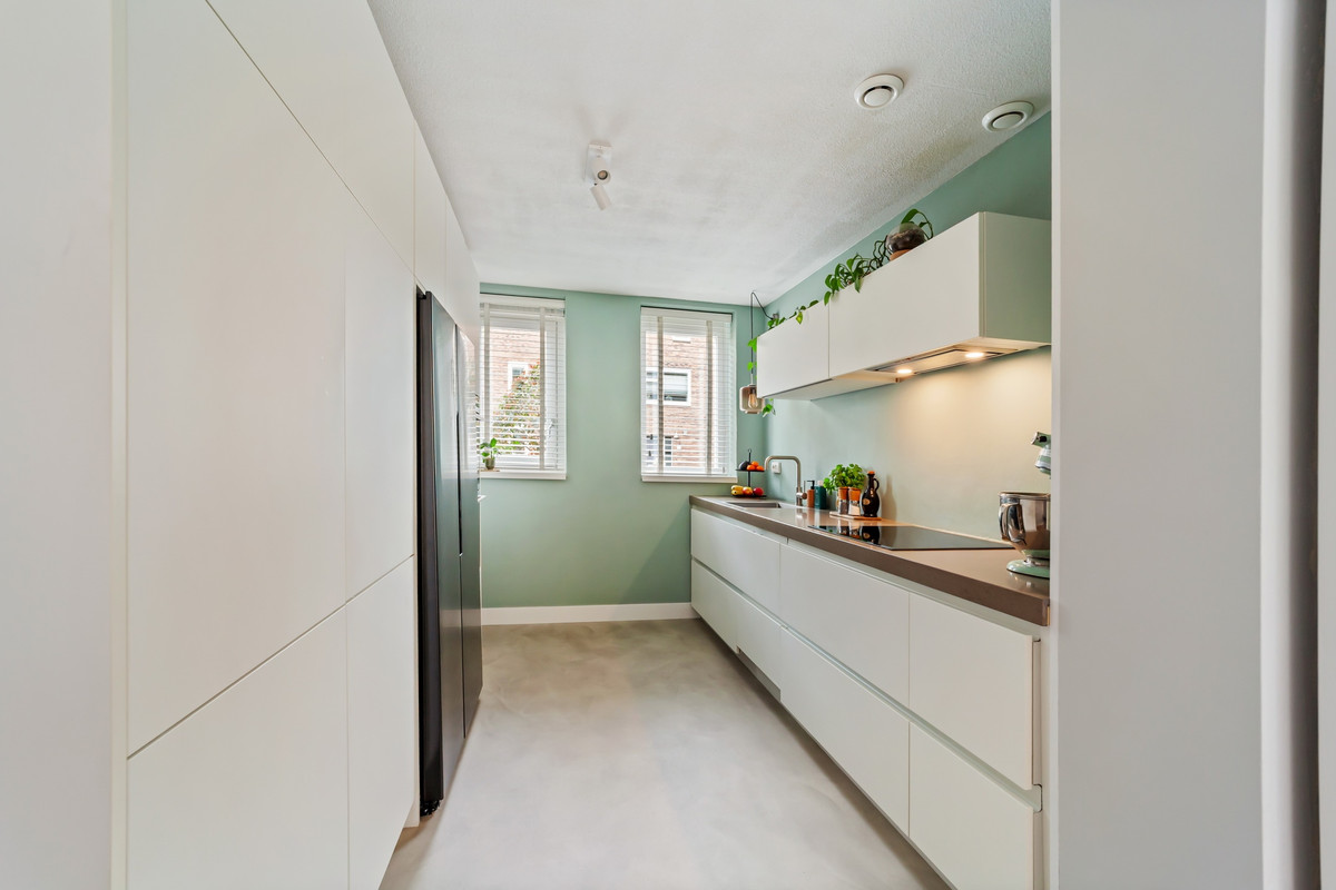 Tussenwoning te koop: Wim Sonneveldstraat 7, 'S-Gravenhage