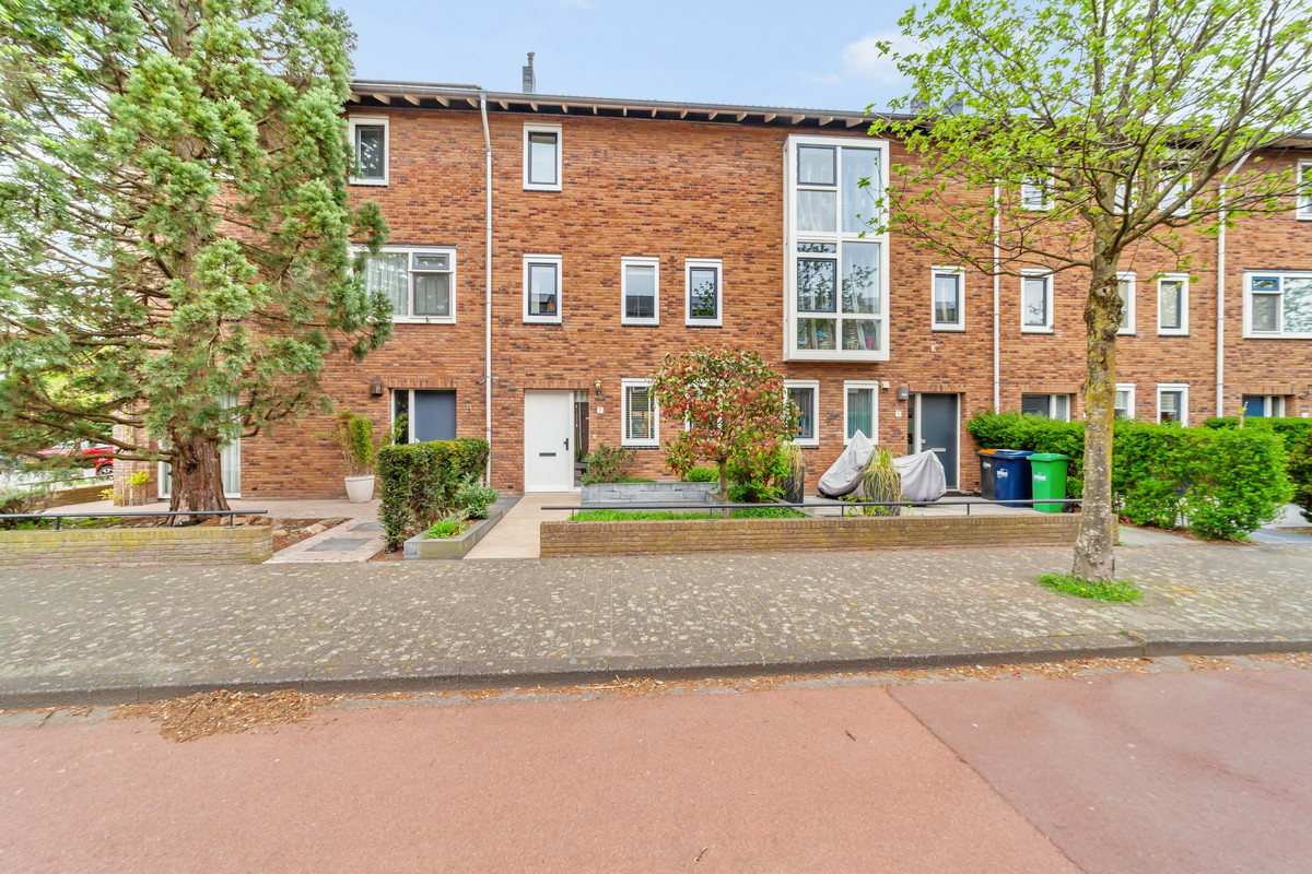 Tussenwoning te koop: Wim Sonneveldstraat 7, 'S-Gravenhage