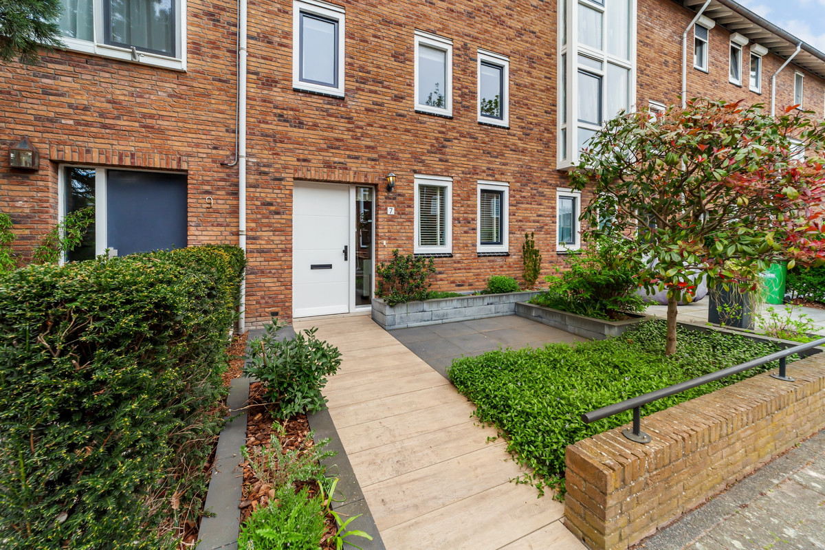Tussenwoning te koop: Wim Sonneveldstraat 7, 'S-Gravenhage