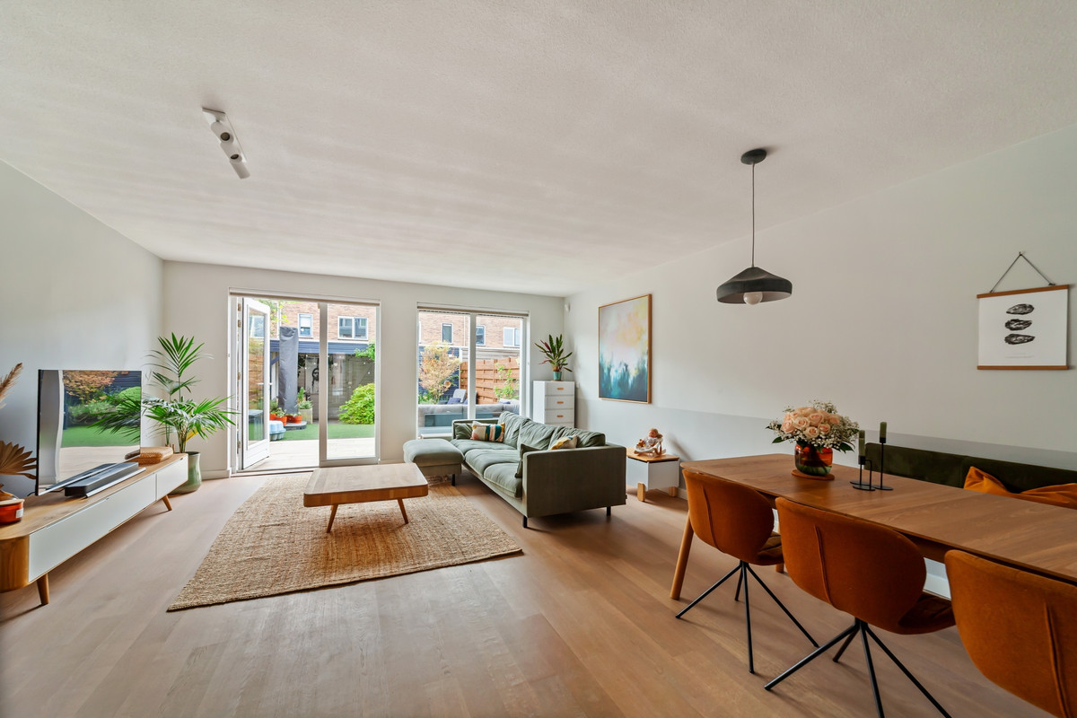 Tussenwoning te koop: Wim Sonneveldstraat 7, 'S-Gravenhage