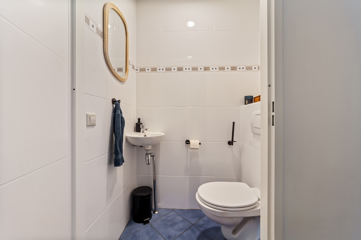 Tussenwoning te koop: Wim Sonneveldstraat 7, 'S-Gravenhage