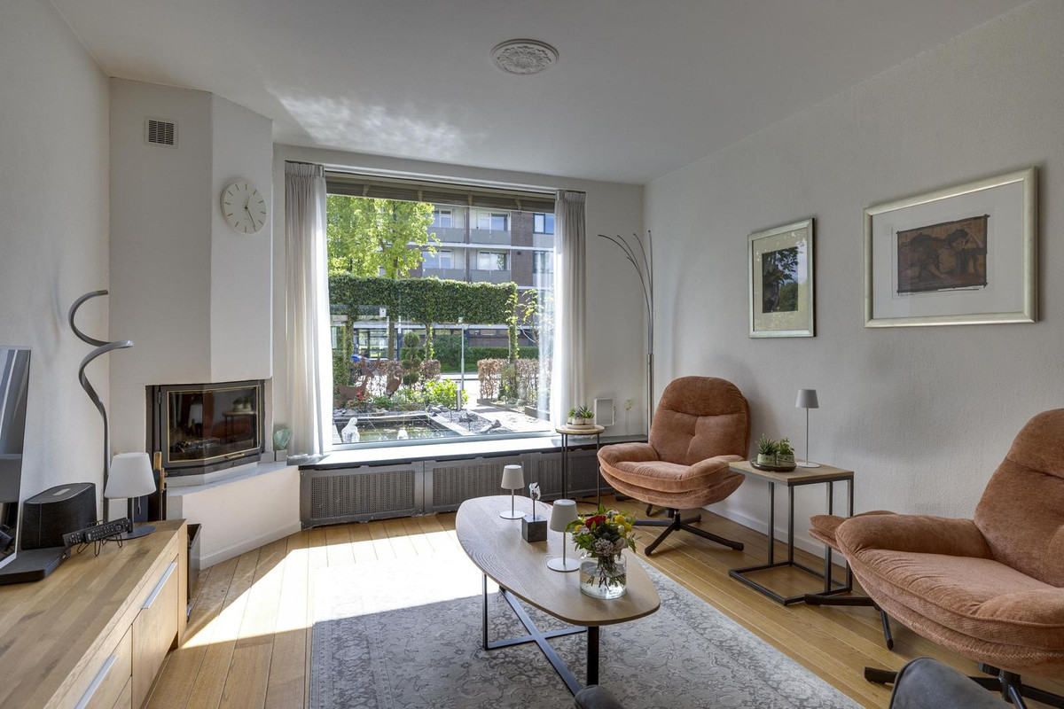 Tussenwoning te koop: Schubertlaan 64, Eindhoven
