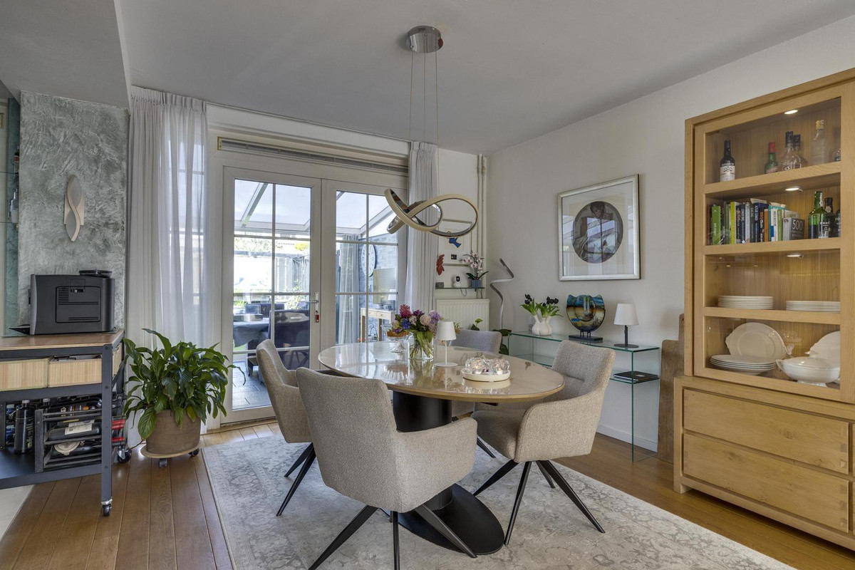 Tussenwoning te koop: Schubertlaan 64, Eindhoven