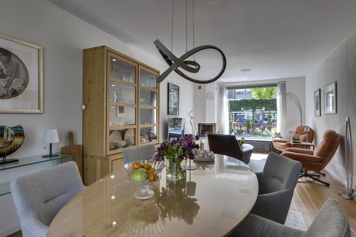 Tussenwoning te koop: Schubertlaan 64, Eindhoven