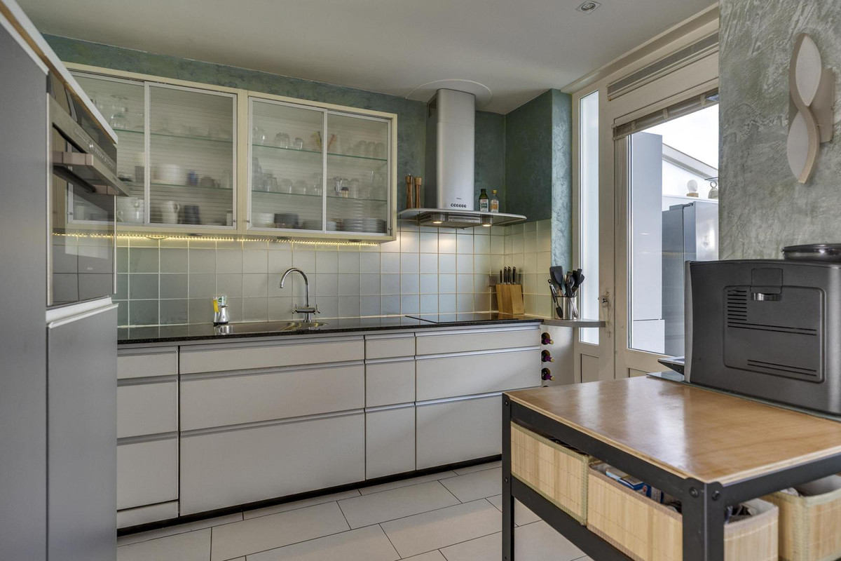 Tussenwoning te koop: Schubertlaan 64, Eindhoven