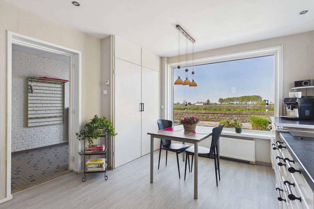 Vrijstaande woning te koop: Veer 100, Zaamslag