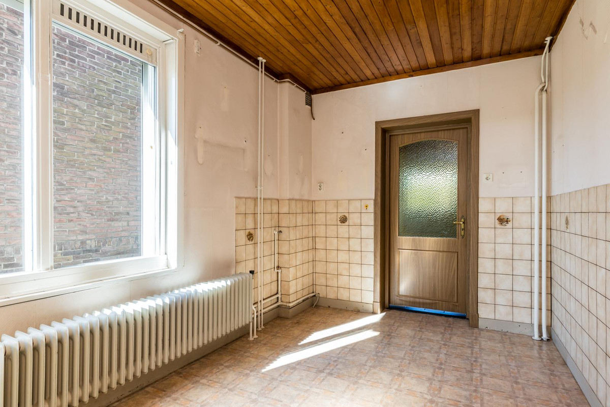 Hoekwoning te koop: Provincialeweg Zuid 17, Oirsbeek