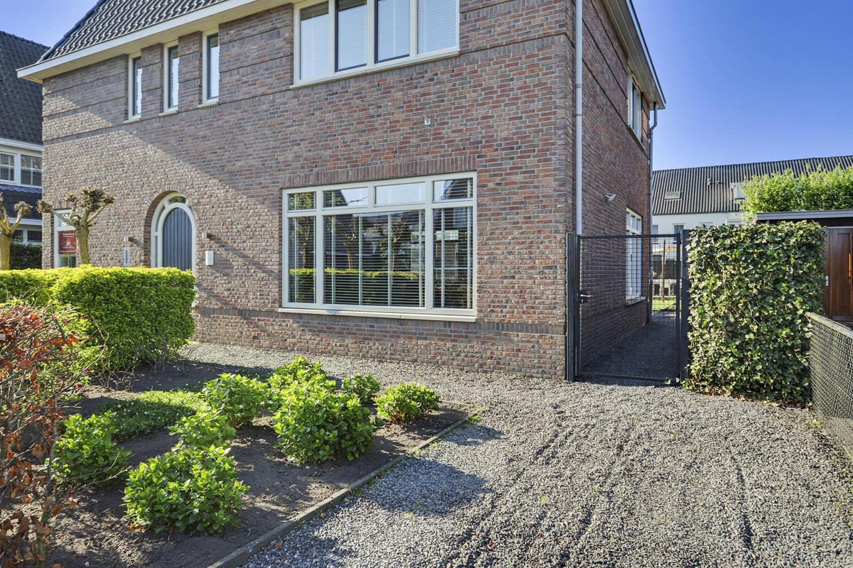 Vrijstaande woning te koop: Velpstraat 14, Tilburg