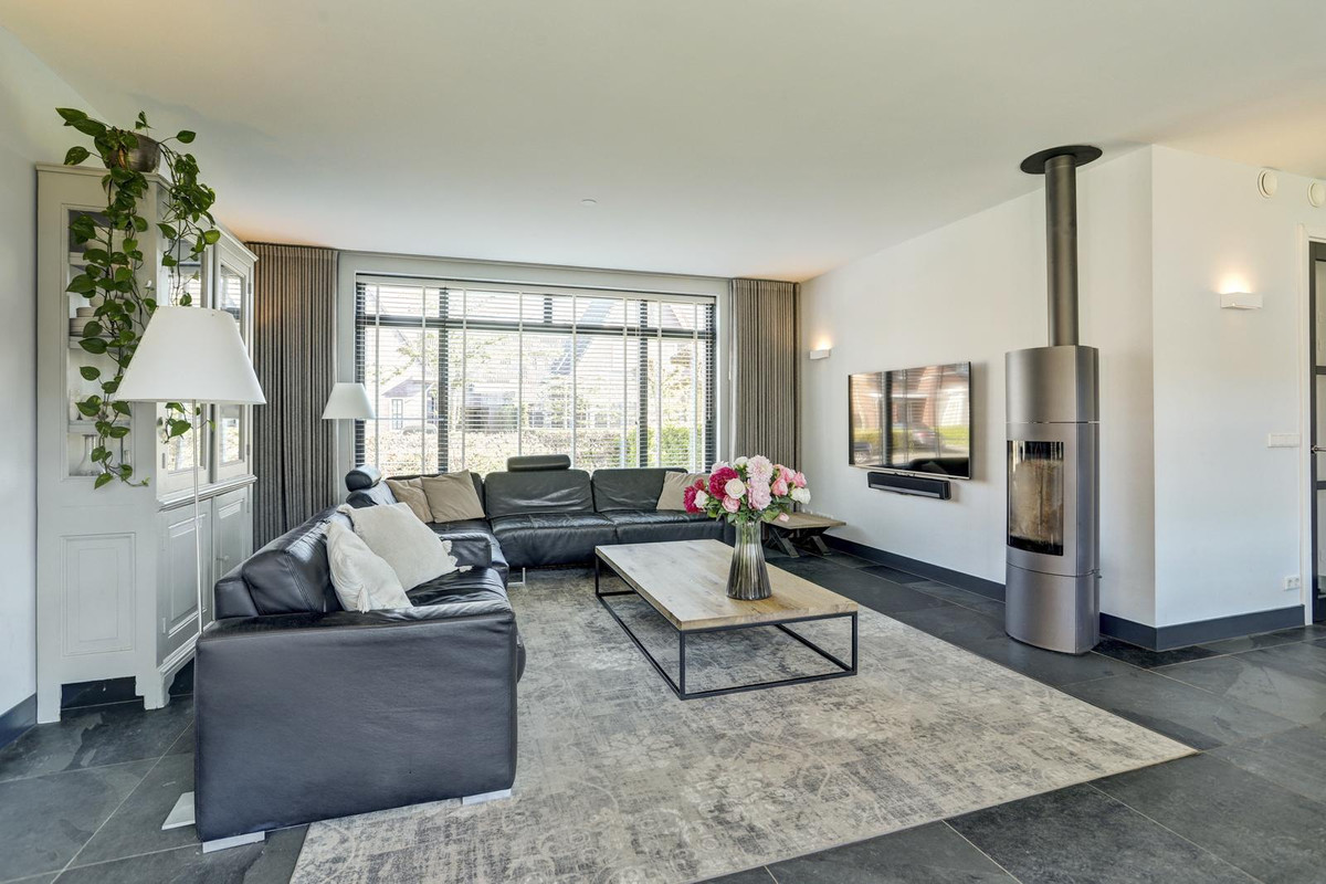 Vrijstaande woning te koop: Velpstraat 14, Tilburg