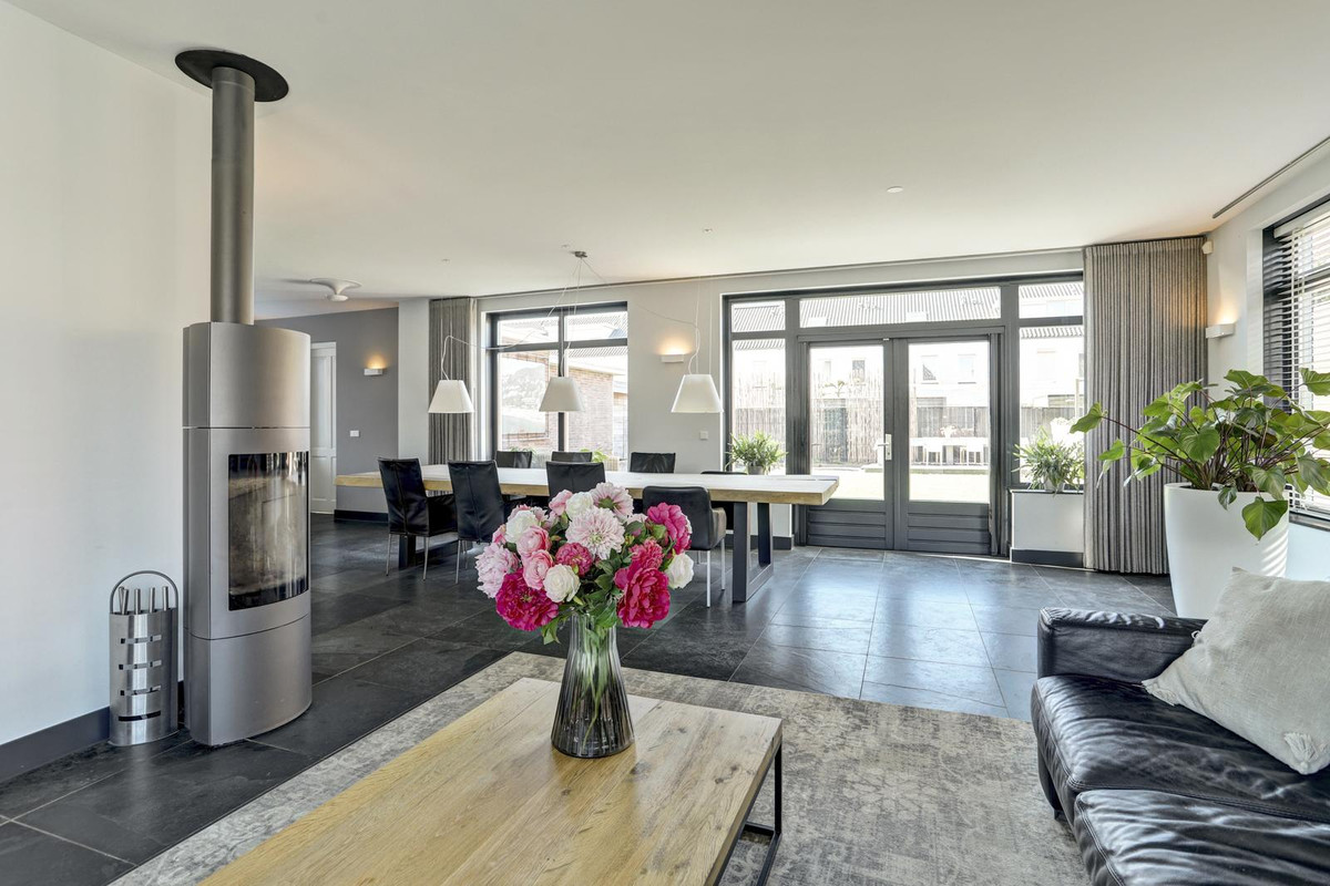 Vrijstaande woning te koop: Velpstraat 14, Tilburg