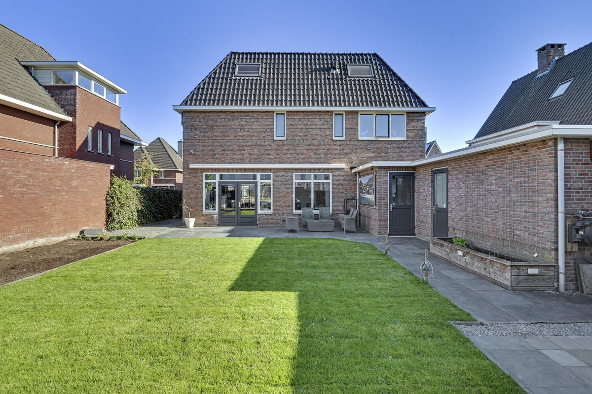 Vrijstaande woning te koop: Velpstraat 14, Tilburg
