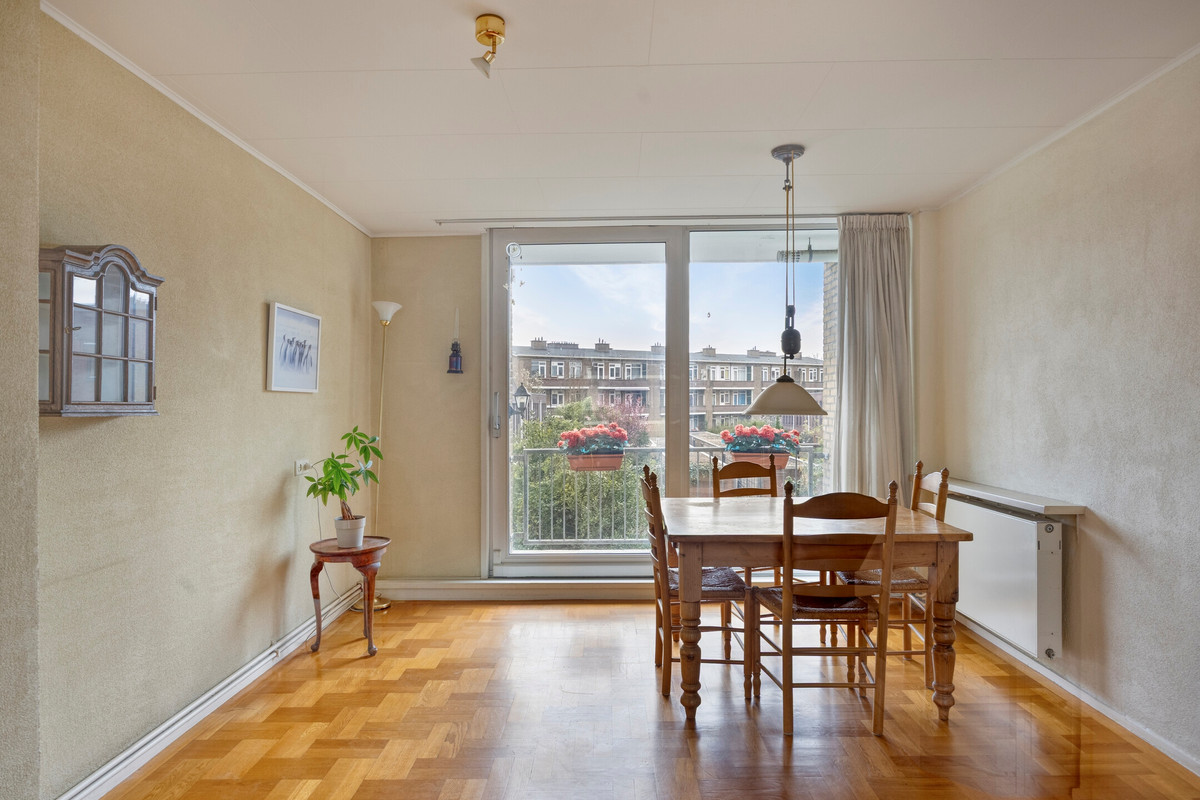 Appartement te koop: Bruijnings Ingenhoeslaan 216, Voorburg