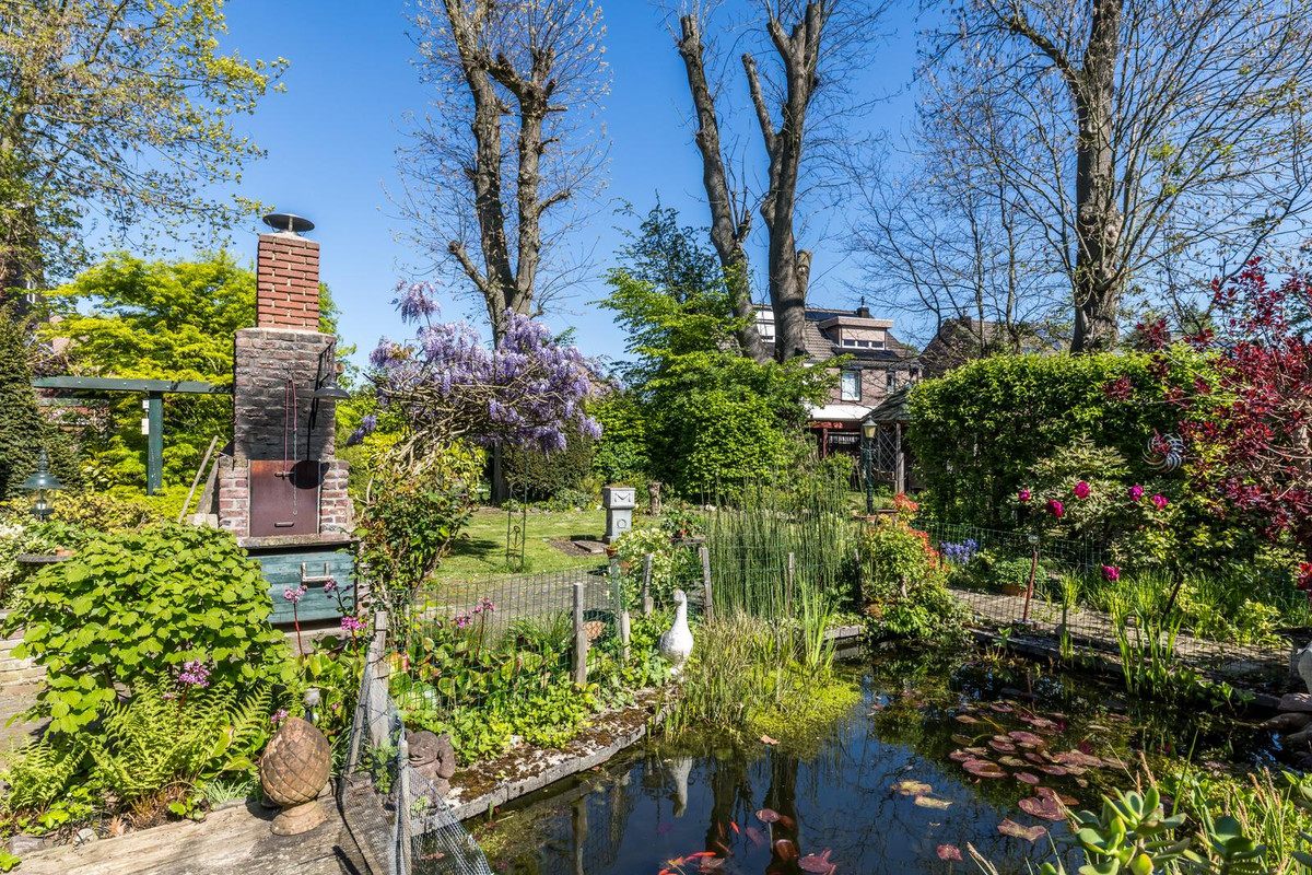 Twee-onder-één-kap te koop: Akerstraat-Noord 53, Brunssum