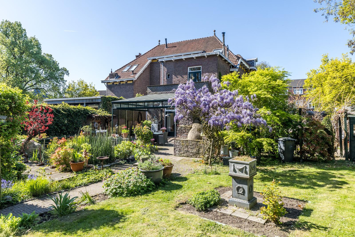 Twee-onder-één-kap te koop: Akerstraat-Noord 53, Brunssum