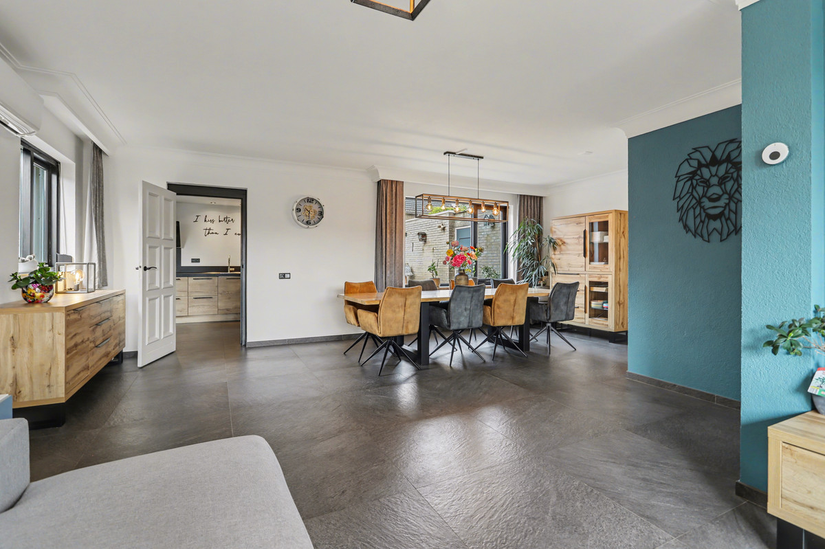 Vrijstaande woning te koop: Burgemeester Magneestraat 8, Luyksgestel