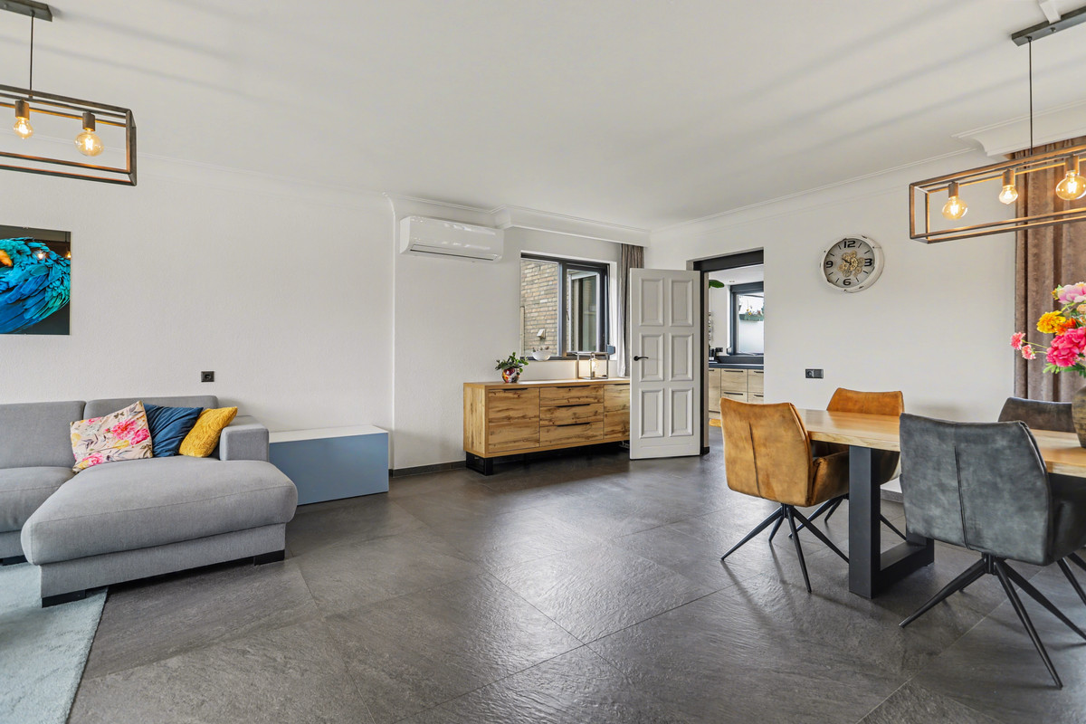 Vrijstaande woning te koop: Burgemeester Magneestraat 8, Luyksgestel