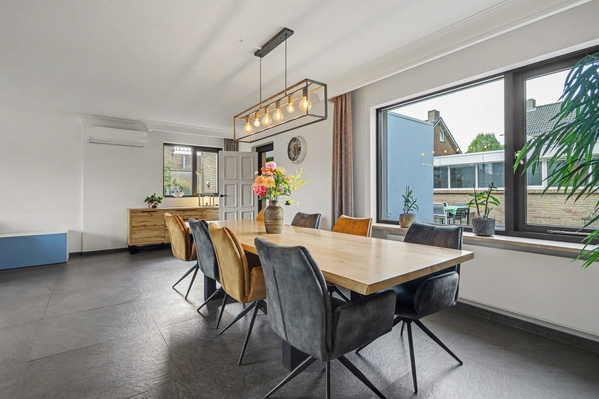 Vrijstaande woning te koop: Burgemeester Magneestraat 8, Luyksgestel