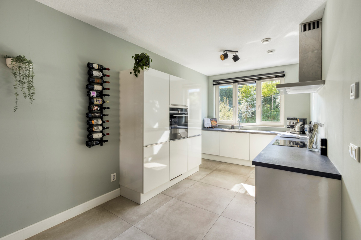 Tussenwoning te koop: Rhedenstraat 6, Tilburg