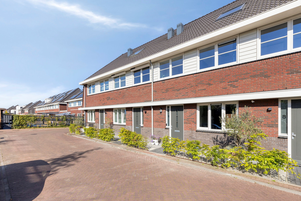 Tussenwoning te koop: Rhedenstraat 6, Tilburg