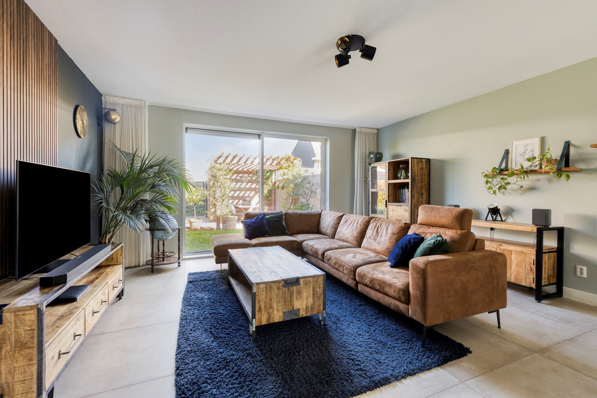 Tussenwoning te koop: Rhedenstraat 6, Tilburg