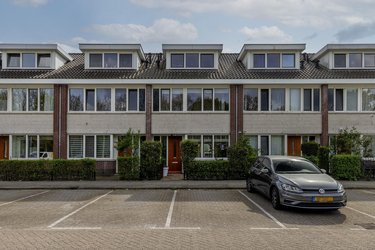 Tussenwoning te koop: Oldegaarde 982, Rotterdam