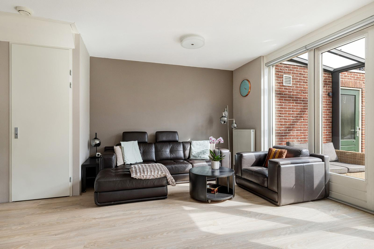 Tussenwoning te koop: Oldegaarde 982, Rotterdam