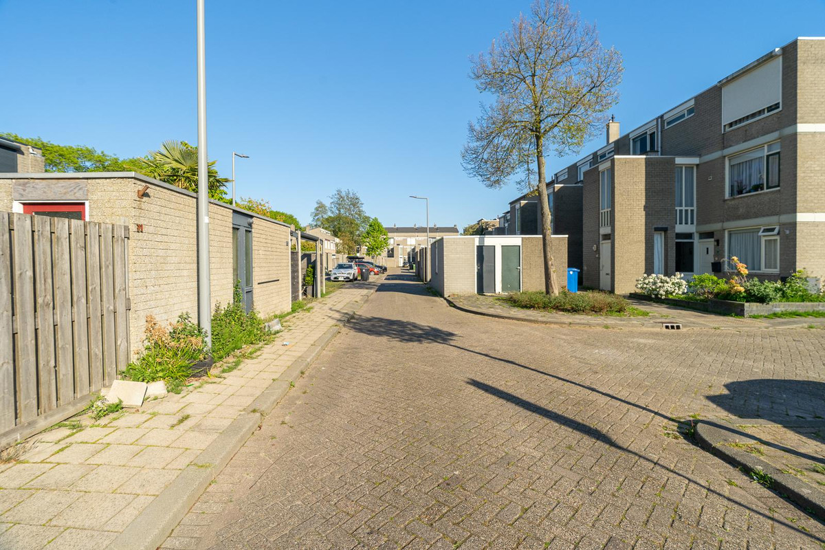 Appartement te koop: Hoge Weije 62, Hoogvliet Rotterdam