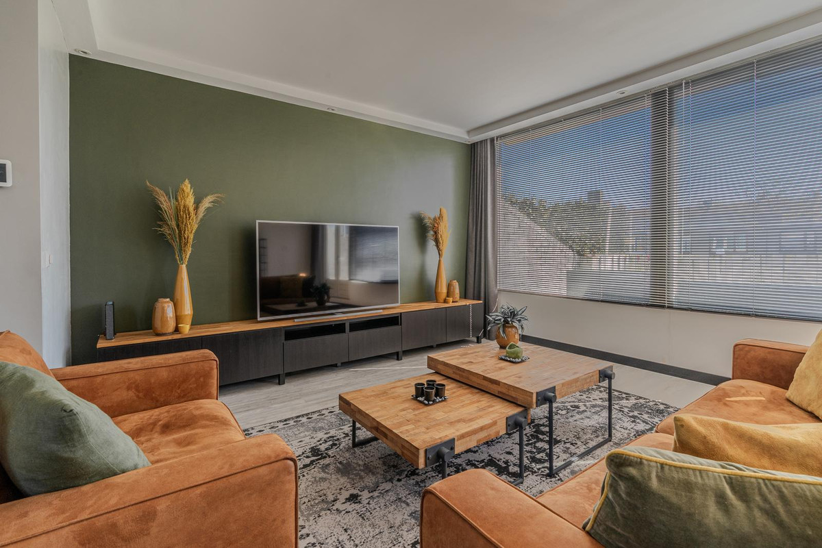 Appartement te koop: Hoge Weije 62, Hoogvliet Rotterdam