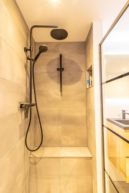 Tussenwoning te koop: Azorenweg 32, Almere