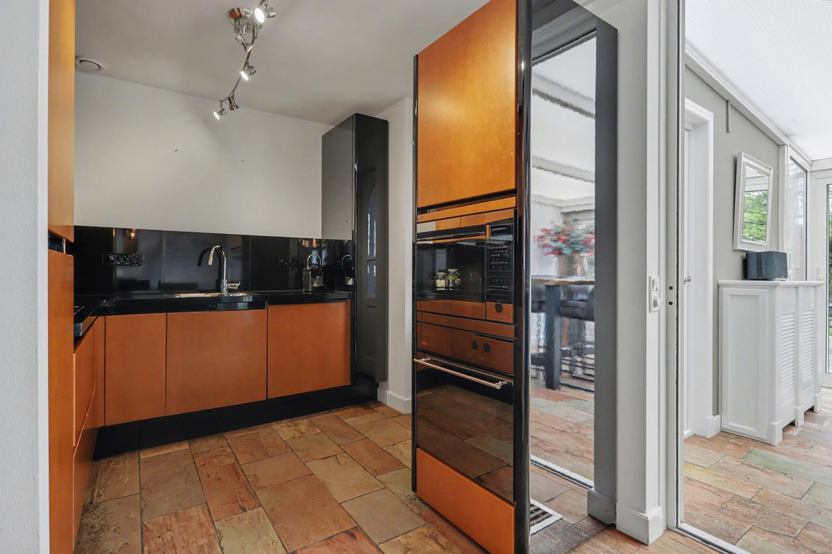 Twee-onder-één-kap te koop: Melickstraat 11, Tilburg