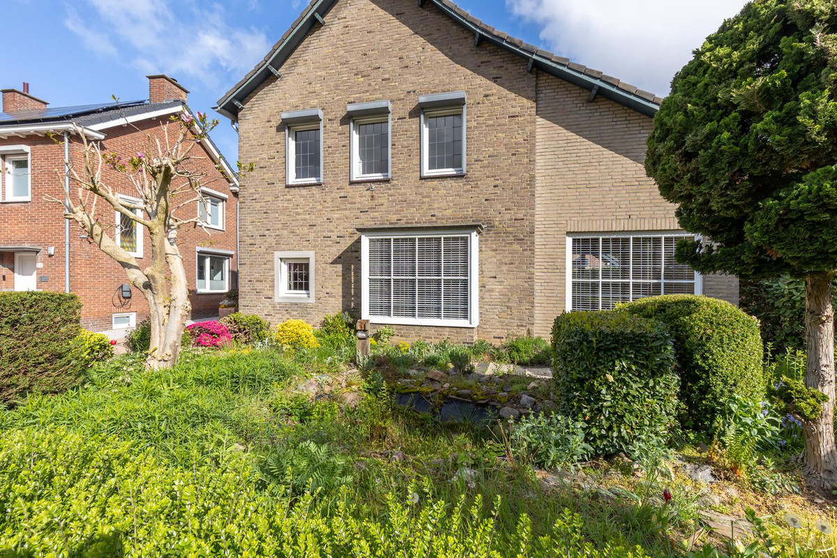 Vrijstaande woning te koop: Dwarsstraat 7, Guttecoven