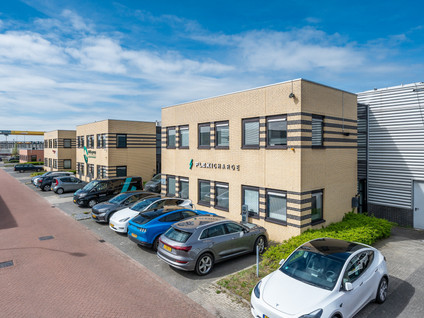 Hallenweg 36