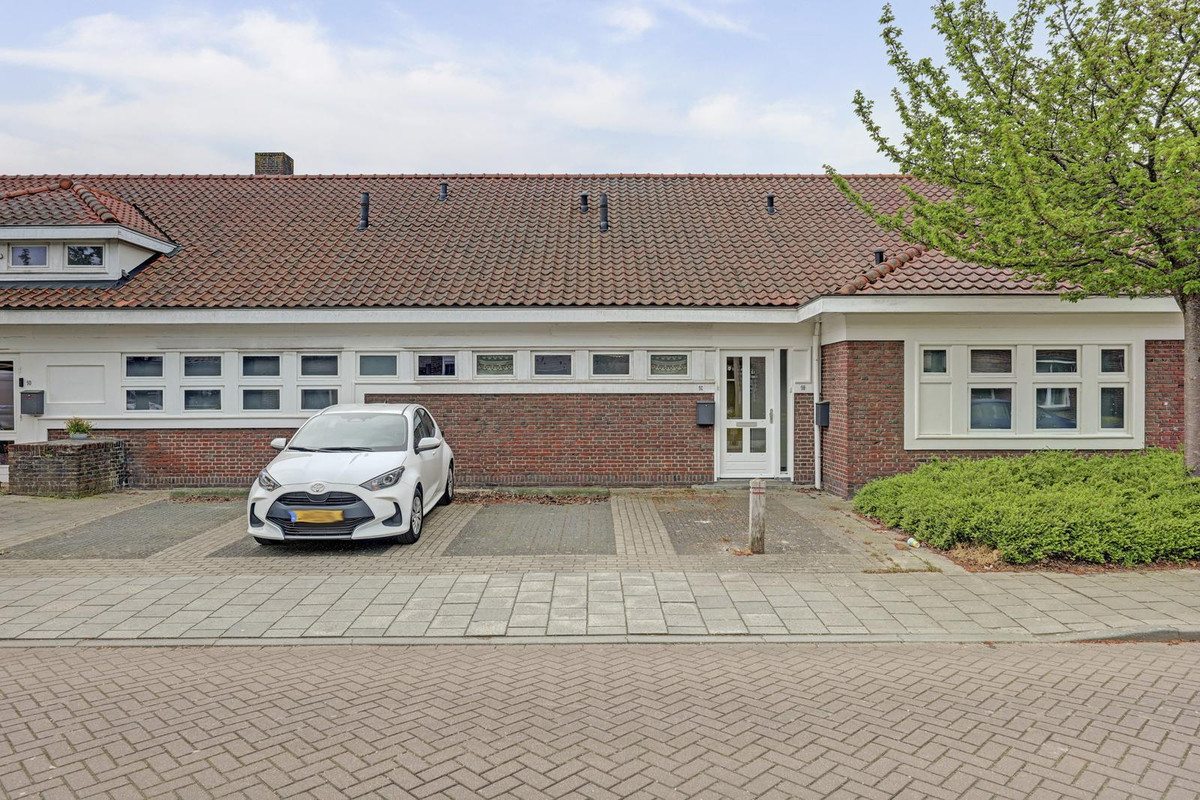 Appartement te koop: Dahliastraat 9C, Almelo